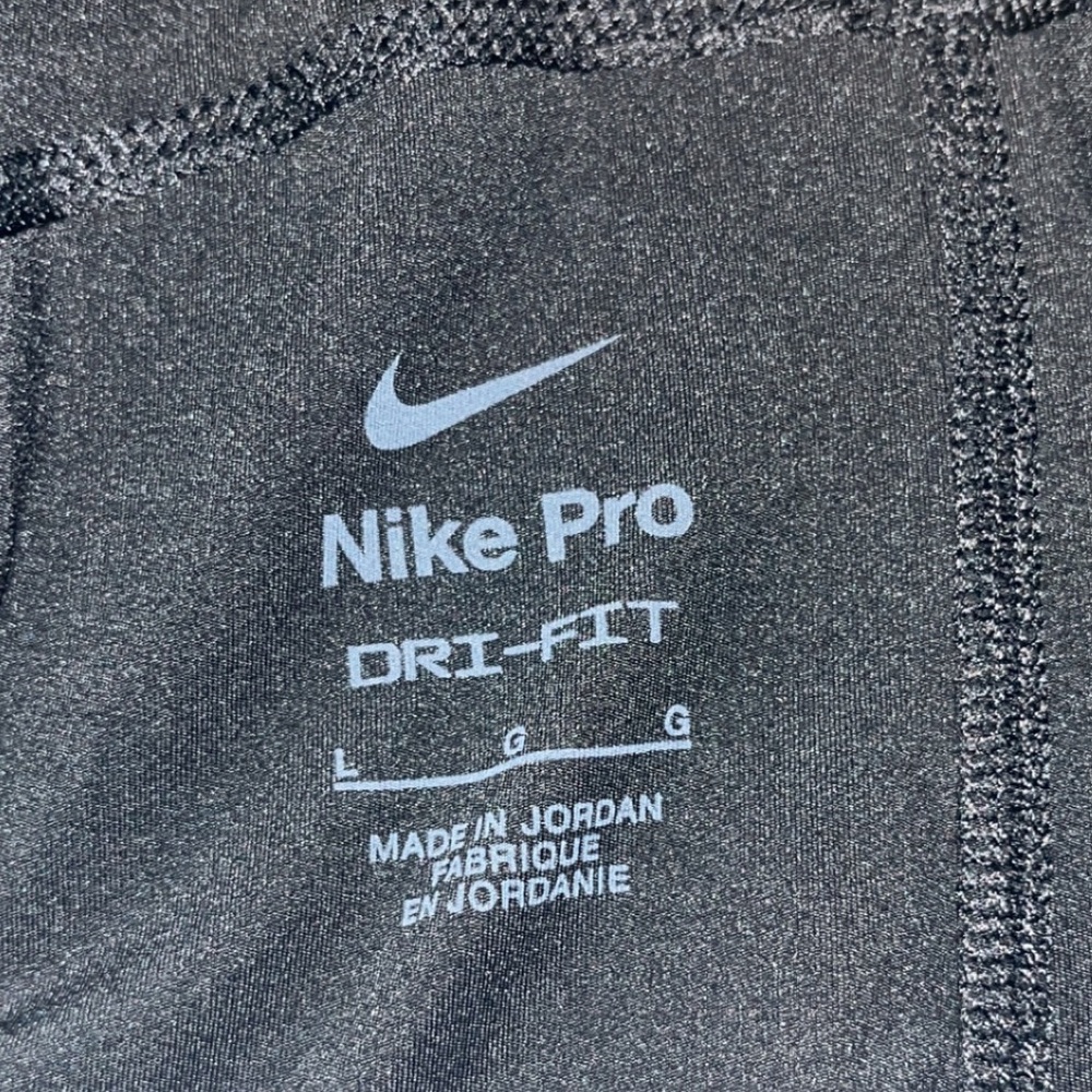 Nike pros - Picture 2 of 3